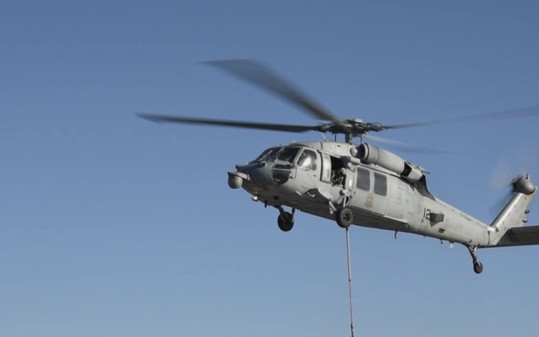 USS Carl Vinson (CVN 70) Conducts Vertical Replenishment
