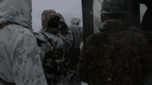 3/8 and JGSDF troops set up defenses together