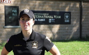 U.S. Army 1st Lt. Sarah Beard Gives a Christmas Greeting