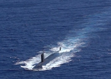 Asheville and Émeraude Steam in Formation