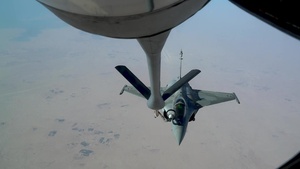 U.S. Air Force refuels Qatari Emiri Air Force Rafales