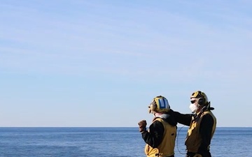 Iwo Jima conducts training in the Atlantic Ocean with Phibron 4 and the 24th MEU