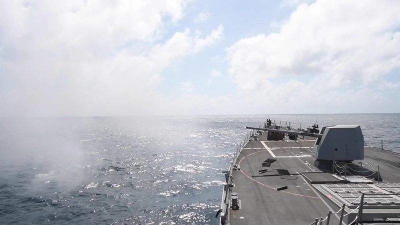USS Sterett (DDG 104) fires Mark 45 5-inch gun during live fire exercise