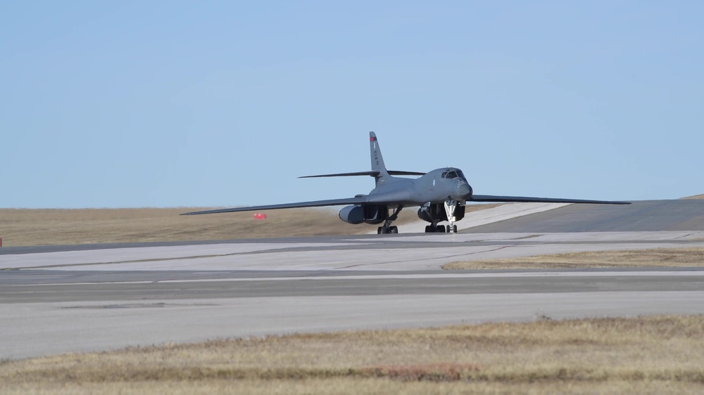 DVIDS - Video - B-1 Arrives Back Home To Ellsworth- Day 2 B-Roll