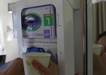 U.S. Air Force nursing manager treats patients at Harbor-UCLA Medical Center