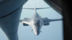 6 ARW refuels B-1B Lancer
