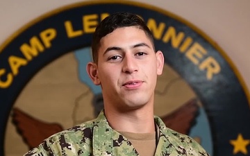 U.S. NAVY SAILOR SENDS SHOUT OUT TO TAMPA BAY BUCCANEERS - PETTY OFFICER 2ND CLASS JORGE BALDA