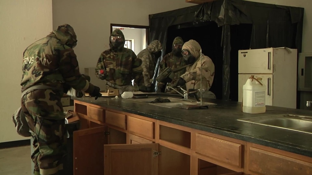 DVIDS - Video - 102d Training Division instructors conduct 74D CBRN ...