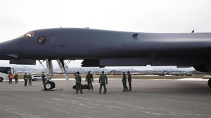 US B-1B Lancer bombers arrive in Europe and fly over the Baltic States