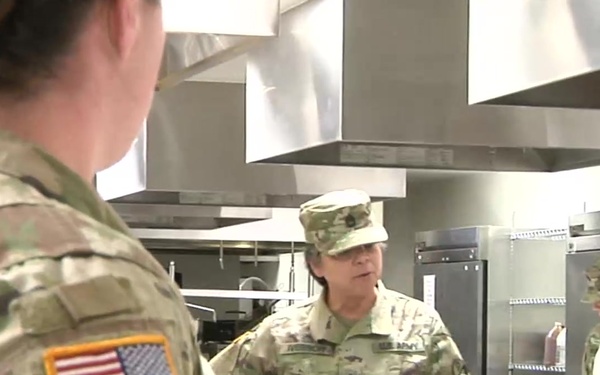 94th Training Division instructor prepares 92G course students for evaluation