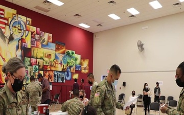 AZNG Spanish Speaking Soldiers and Airmen help facilitate vaccination site in San Luis, Ariz.