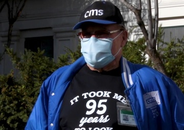 World War II Veteran celebrates 95th birthday at Yakima Community Vaccination Center
