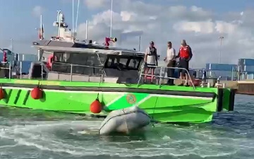 Coast Guard, partner agencies, good Samaritan rescue 1, stop runaway vessel off Miami