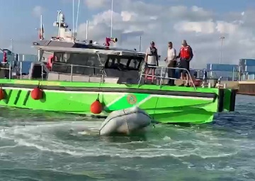 Coast Guard, partner agencies, good Samaritan rescue 1, stop runaway vessel off Miami