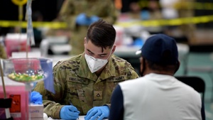 U.S. Army 25th Infantry Division Soldiers Assist Guam Department of Public Health and Social Services COVID-19 Vaccine Clinic