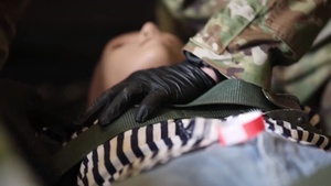 Mortuary Affairs Soldier provides training during Guardian Response 21