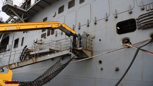 USS Iwo Jima visits NAVSTA Rota