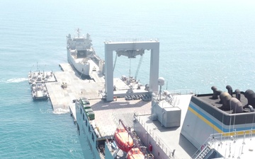 Footage of the USNS Bob Hope and the floating platform