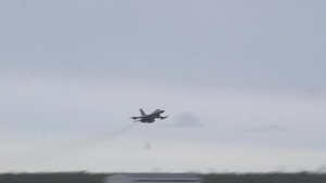 Gripen and F-16 Formation Flight B-roll