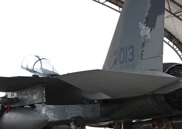 Kingsley Maintainers Stretch to Prove Flexibility During Eglin TDY