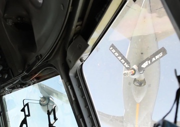 167th Receives Aerial Refueling from 128th
