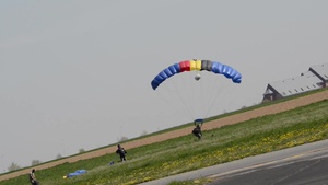 Army belgian paratroopers jumping on Chièvres Air Base