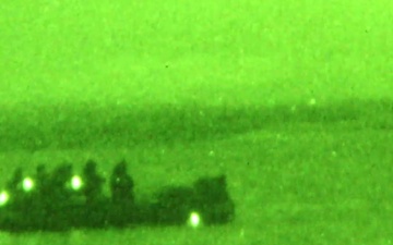 1st SFG (A) Green Berets perform maritime operations on the Columbia River