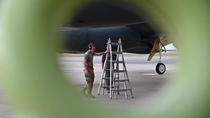 96th AMU Keeping the Buffs Flying