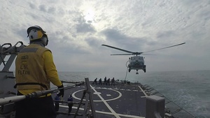 USS Ross conducts flight operations in the Atlantic Ocean