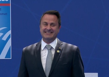 Official greeting by NATO Secretary General at NATO Summit (Portugal, Canada, Luxembourg, Norway, Albania)