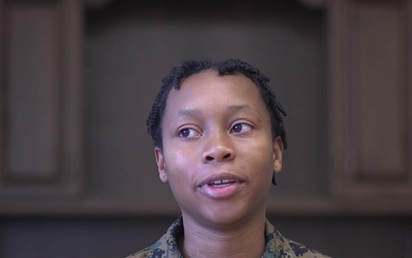 Former Army Specialist, Shakiera Kapp, is awarded 2nd MAW Marine of the Year