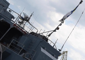 U.S. and Ukrainian Navy Divers Partner Together