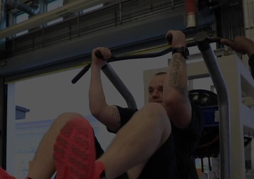 HHB, 38th ADA compete in a morale-boosting leg tuck challenge during Org Day