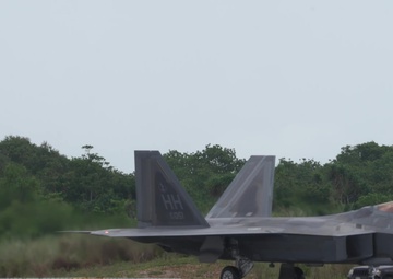 F-22 crew chiefs use experimental STARCART during Pacific Iron 2021