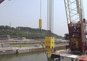 Lock and Dam 2 miter gate time lapse