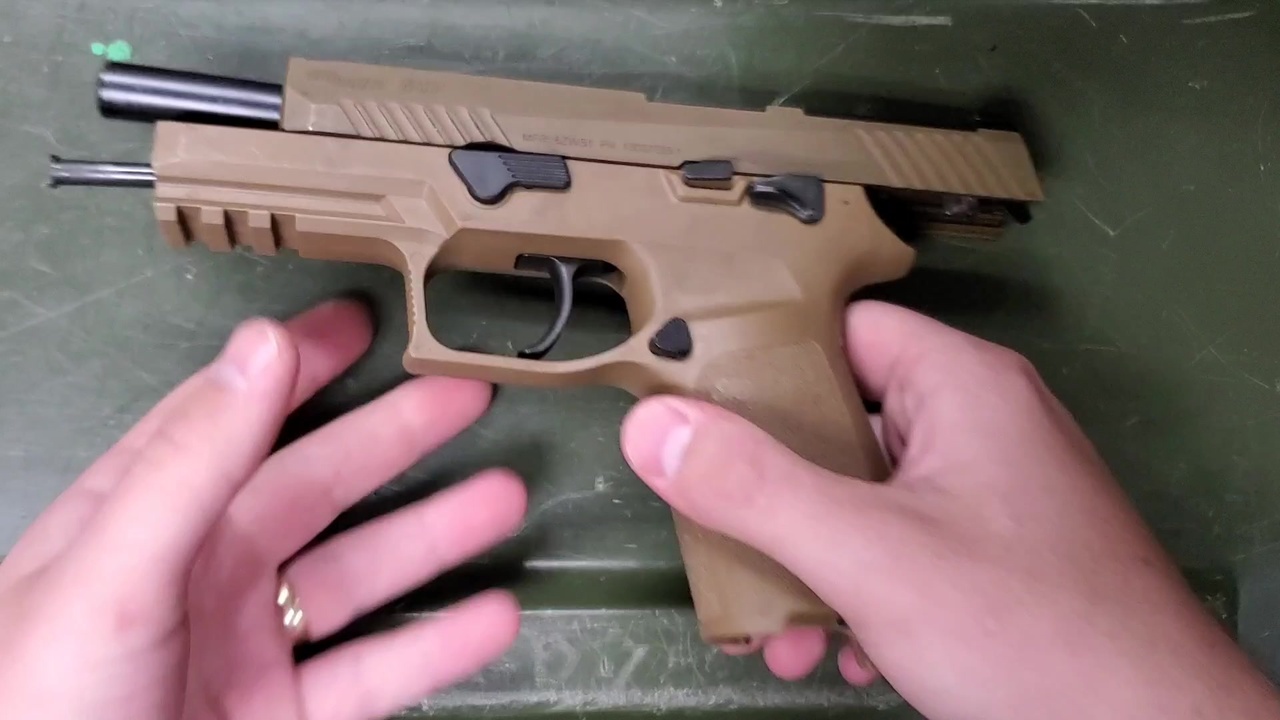 DVIDS - Video - M17 Pistol Stuck Takedown Lever