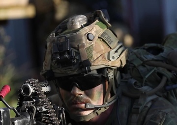 Talisman Sabre 21 Australian Army Soldiers Clear An Airfield (B-Roll)