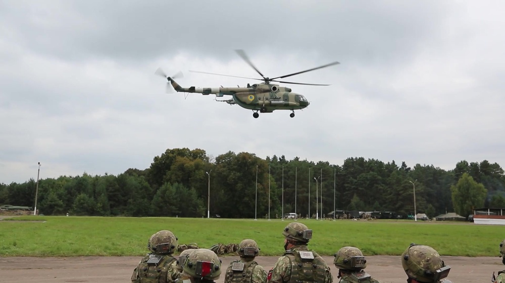 DVIDS - Video - Ukrainian and Moldovan soldiers practice insertion ...