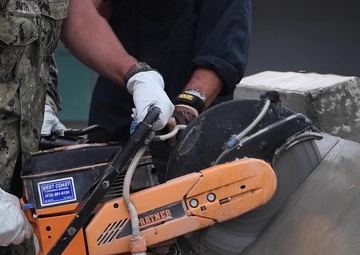 Sailors train with San Francisco Fire Department