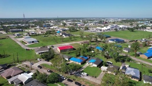 Drone- USACE installs 20,000 blue roof in Houma, Louisiana