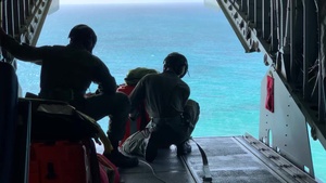 Coast Guard rescues 10 Cubans