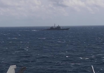 USS Carl Vinson (CVN 70), USS Lake Champlain (CG 57), USS Stockdale (DDG 106), HMAS Sirius (O 266) Conduct Vertical Replenishment-at-Sea