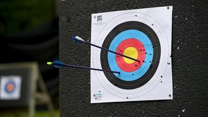 Right on target: Archer continues family tradition (B-Roll)