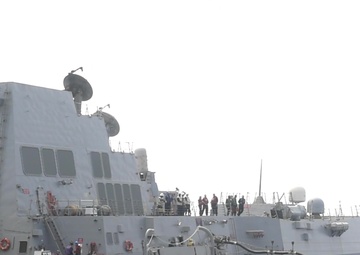 USS Carl Vinson (CVN 70) Conducts Fueling-at-Sea with USS Stockdale (DDG 106)