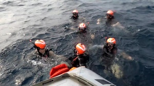 USS Carl Vinson (CVN 70), HSC-4 Conduct Search and Rescue Exercise