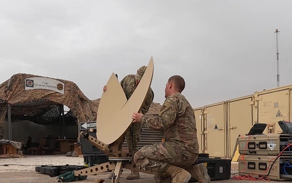 332nd ECS assemble a flyaway kit