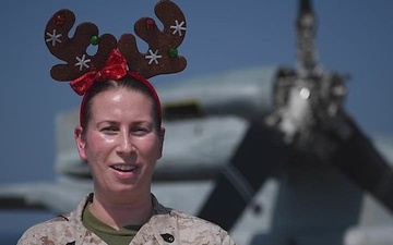 USS Essex Holiday Greeting