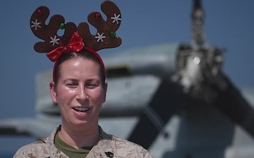 USS Essex Holiday Greeting