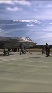 2nd MAW Marines Arm and Refuel F-35s (9x16)