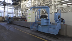 Hollow spindle lathe